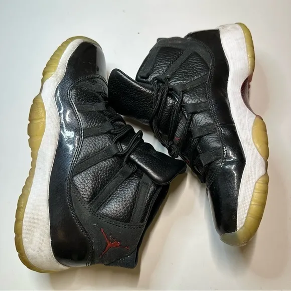 Nike Air Jordan Size 7Y Women’s 8.5  Black Shoes XI 11 Retro 72-10 GS 378038-002
